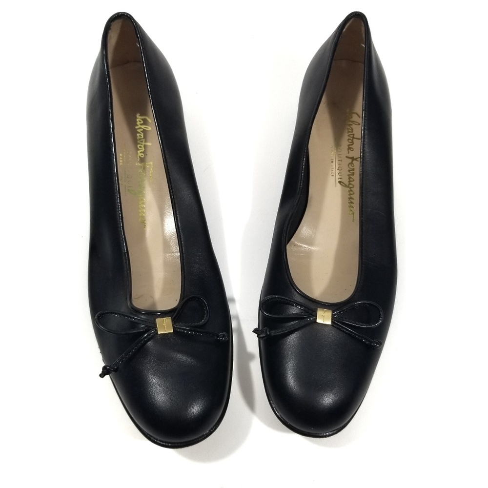 VTG Salvatore Ferragamo Black Bow Front Flats / 8